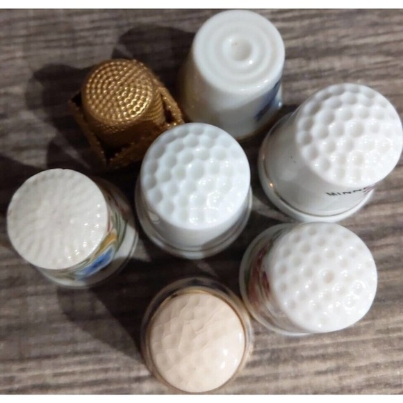 Thimbles Lot Of 7 Porcelain Metal Floral Koi Minnesota Zoo Japan Masons Windmill - Picture 4 of 6
